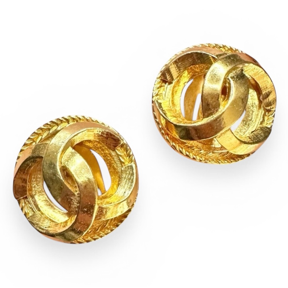 Authentic Chanel Gold Timeless Interlocking C Rou… - image 1